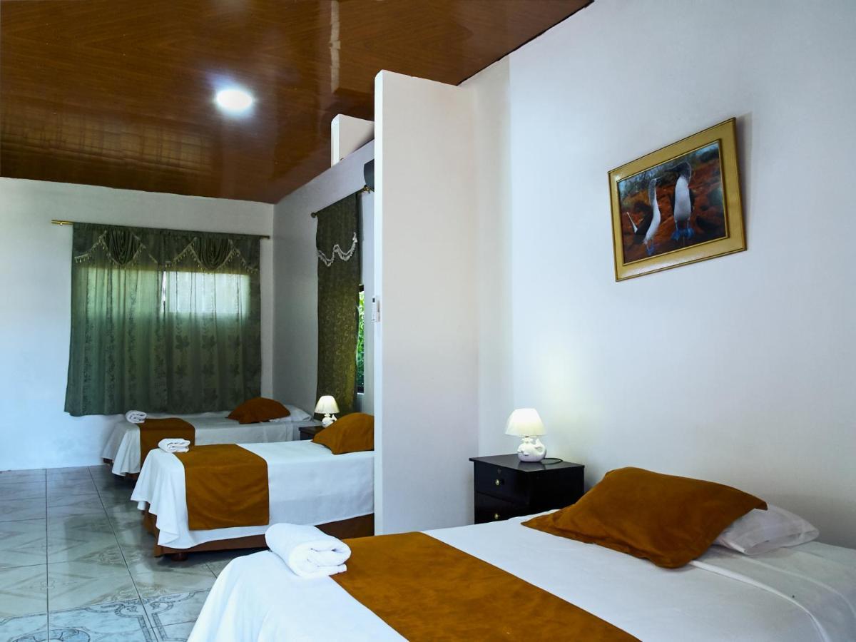 Hostal Muro De Las Lagrimas With High Speed Internet Starlink Puerto Villamil Ngoại thất bức ảnh