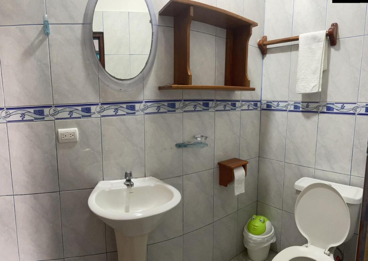 Hostal Muro De Las Lagrimas With High Speed Internet Starlink Puerto Villamil Ngoại thất bức ảnh
