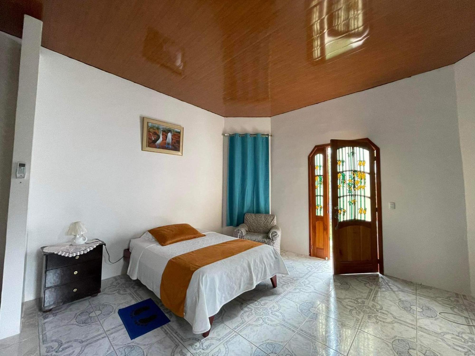 Hostal Muro De Las Lagrimas With High Speed Internet Starlink Puerto Villamil Ngoại thất bức ảnh